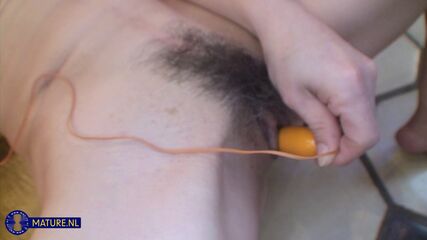 Hairy Japanese MILF Creampied